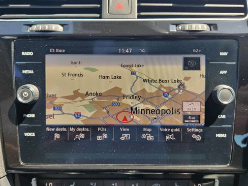 Used 2019 Volkswagen Golf R 4-Door image 24