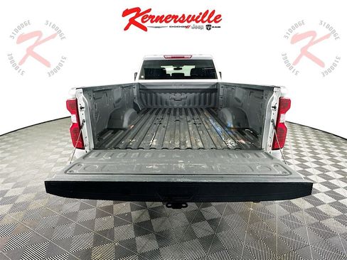 Used 2022 Chevrolet Silverado 3500 LT w/ Convenience Package image 29