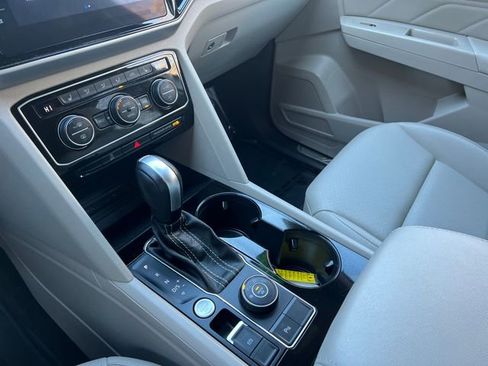 Used 2023 Volkswagen Atlas SE image 22