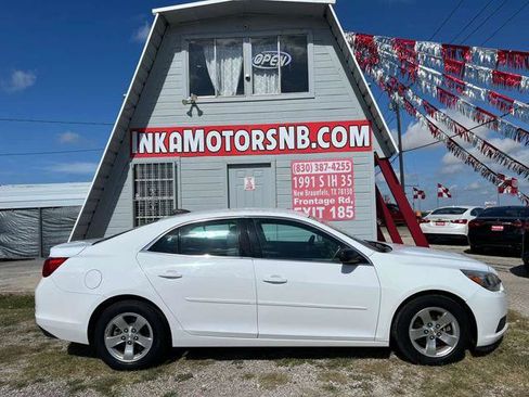 Used 2015 Chevrolet Malibu LS w/ Protection Package FWD image 9
