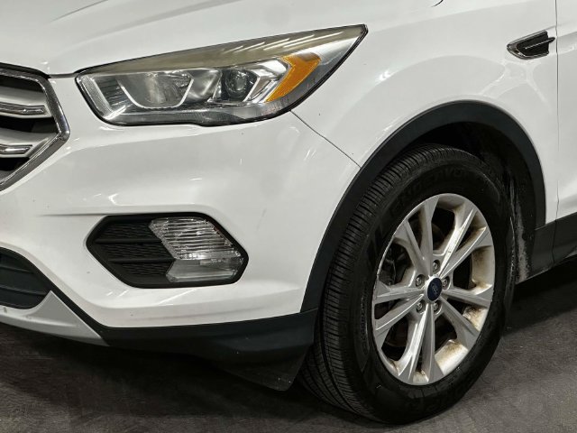 Used 2019 Ford Escape SEL AWD/4WD image 8