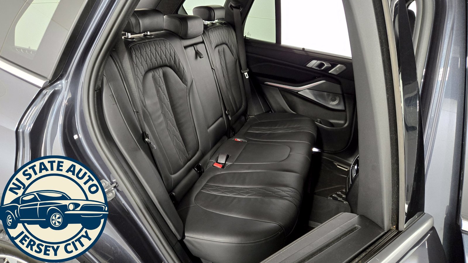Used 2019 BMW X5 xDrive50i w/ Off-Road Package AWD/4WD image 5