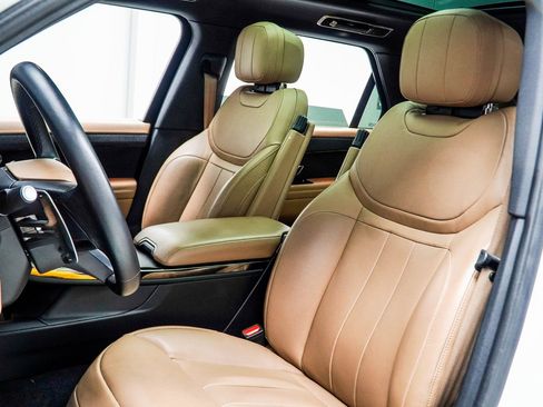 Used 2023 Land Rover Range Rover Sport SE image 39