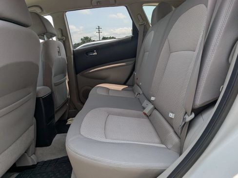 Used 2012 Nissan Rogue SV AWD/4WD image 12