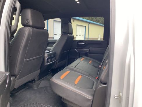 Used 2022 GMC Sierra 2500 AT4 image 14