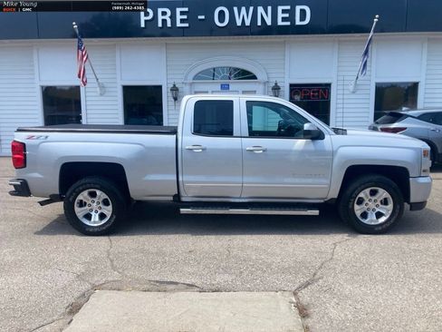 Used 2017 Chevrolet Silverado 1500 LT w/ All Star Edition AWD/4WD image 4