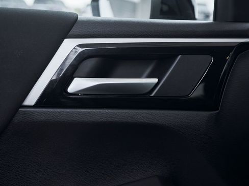 Used 2025 Mitsubishi Outlander ES image 23