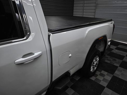 Used 2022 GMC Sierra 2500 SLE AWD/4WD image 13