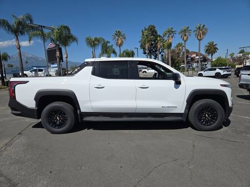 Used 2026 Chevrolet Silverado EV LT AWD/4WD image 2