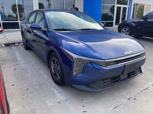 Used 2025 Kia K4 LXS image 3