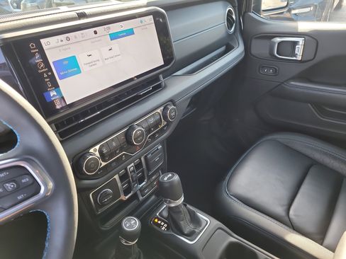 Used 2024 Jeep Wrangler High Altitude image 22