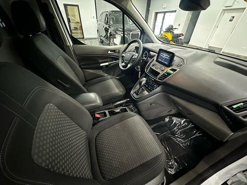 Used 2019 Ford Transit Connect XLT image 12