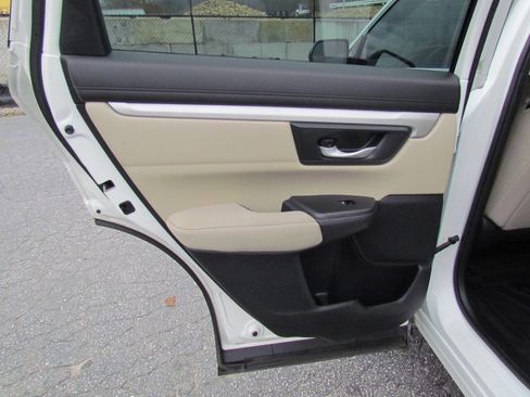 Used 2017 Honda CR-V LX image 13