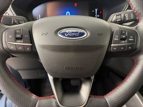 Certified 2025 Ford Escape ST-Line Select AWD/4WD image 16