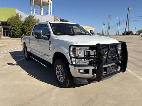 Used 2019 Ford F250 XLT w/ XLT Premium Package image 7