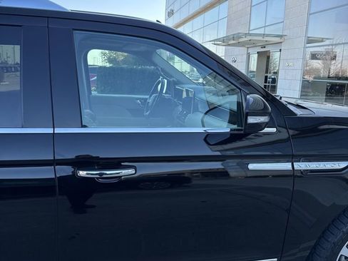 Used 2018 Lincoln Navigator Select w/ Technology Package image 20