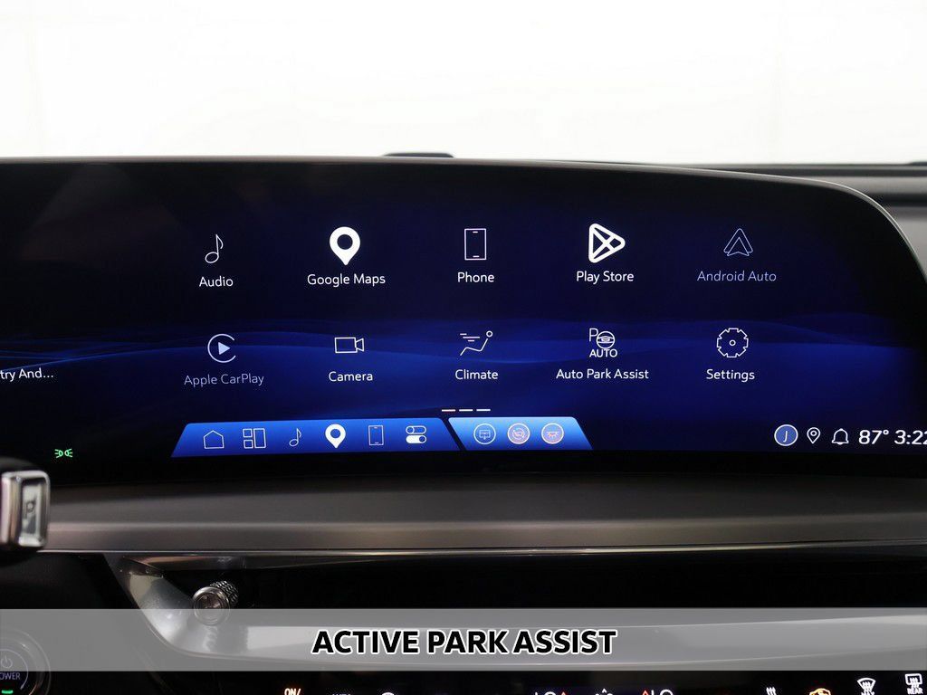 Used 2024 Cadillac Lyriq Luxury RWD image 6