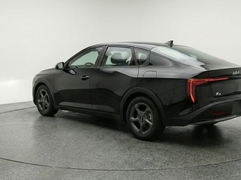 Used 2025 Kia K4 FWD image 6