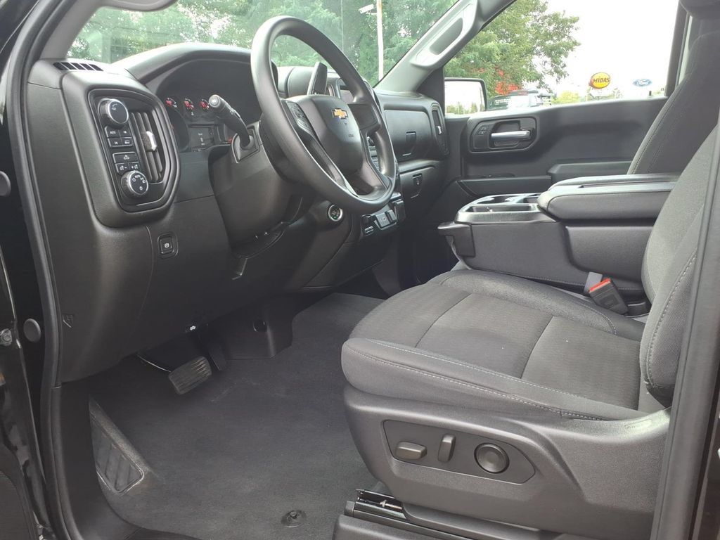 Used 2024 Chevrolet Silverado 1500 Custom AWD/4WD image 13