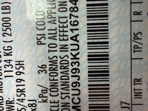 Used 2019 Ford Escape Titanium image 26