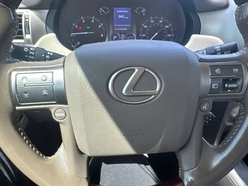 Used 2016 Lexus GX 460 w/ Premium Package AWD/4WD image 16