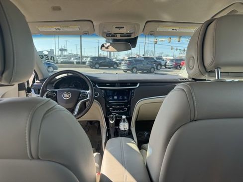 Used 2016 Cadillac XTS Luxury w/ Driver Awareness Package image 10