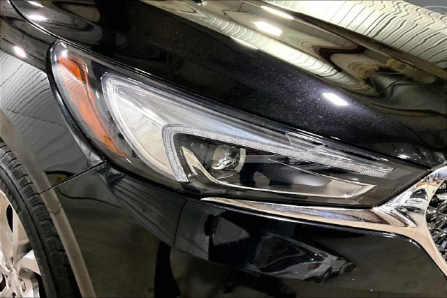 Used 2020 Buick Enclave Avenir w/ Avenir Technology Package AWD/4WD image 4