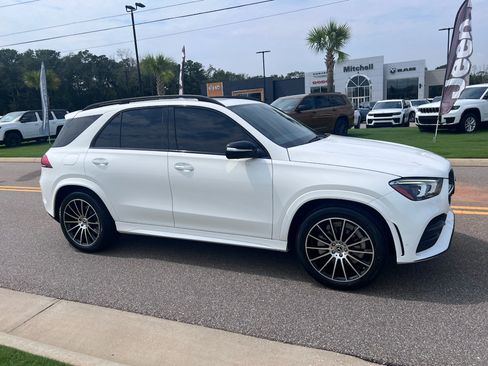 Used 2021 Mercedes-Benz GLE 350 image 3