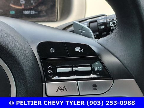 Used 2023 Hyundai Tucson Limited AWD/4WD image 19