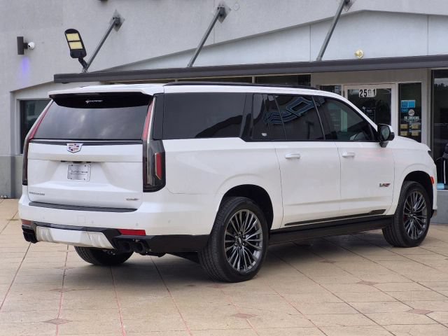 Used 2023 Cadillac Escalade ESV V w/ Heavy-Duty Trailer Package AWD/4WD image 6