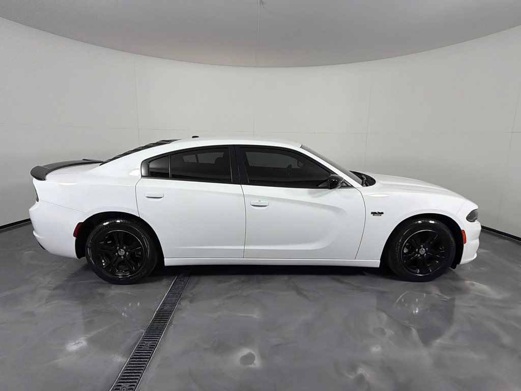 Used 2022 Dodge Charger SXT RWD image 4