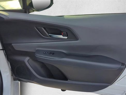 Certified 2025 Toyota Prius XLE FWD image 24