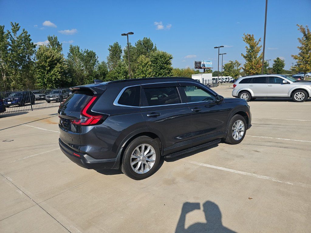 Used 2025 Honda CR-V EX-L image 5