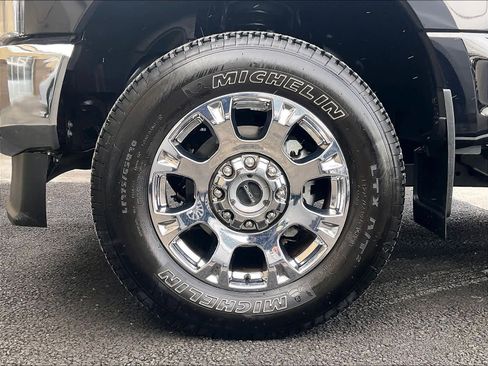 Used 2022 Ford F350 Lariat w/ Chrome Package image 7