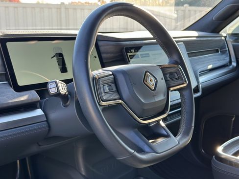 Used 2022 Rivian R1S Launch Edition image 18