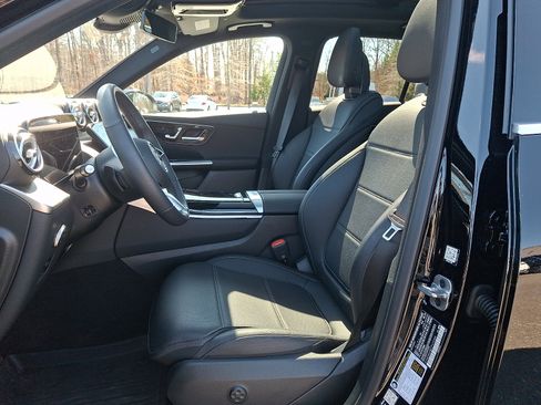 Used 2026 Mercedes-Benz GLC 300 4MATIC Coupe image 13