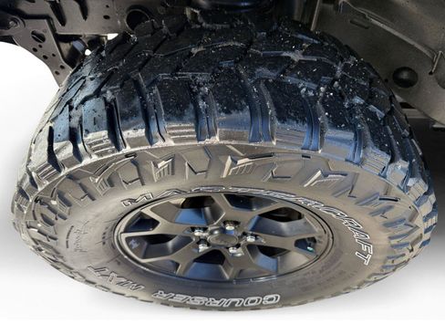 Used 2022 Jeep Wrangler Sport AWD/4WD image 9