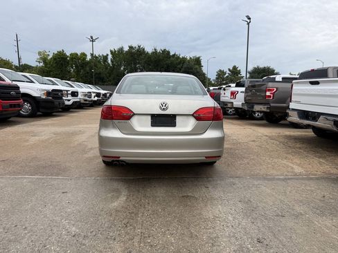 Used 2013 Volkswagen Jetta S FWD image 35