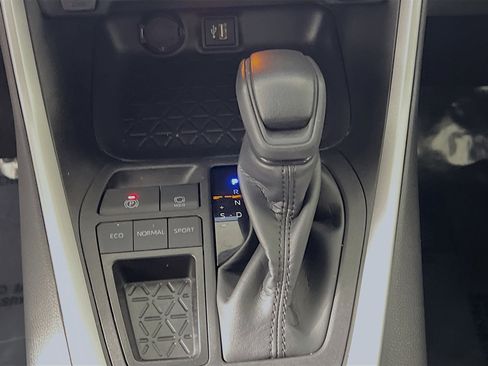Used 2025 Toyota RAV4 LE image 23