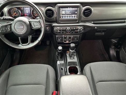 Certified 2022 Jeep Gladiator Willys image 4