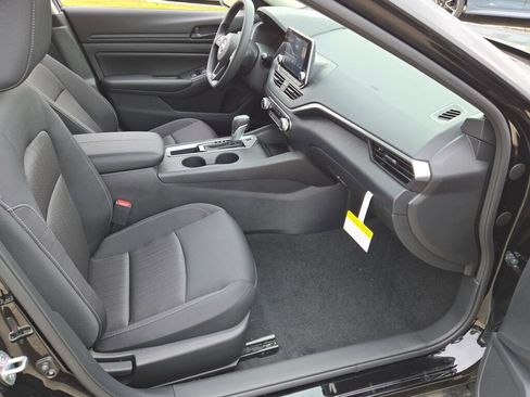 New 2025 Nissan Altima 2.5 S image 5