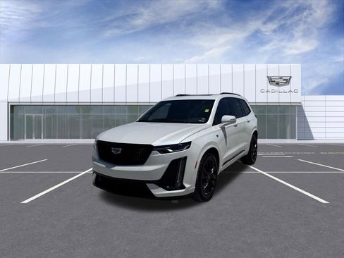 Certified 2023 Cadillac XT6 Sport w/ LPO, Onyx Lite Package AWD/4WD image 6