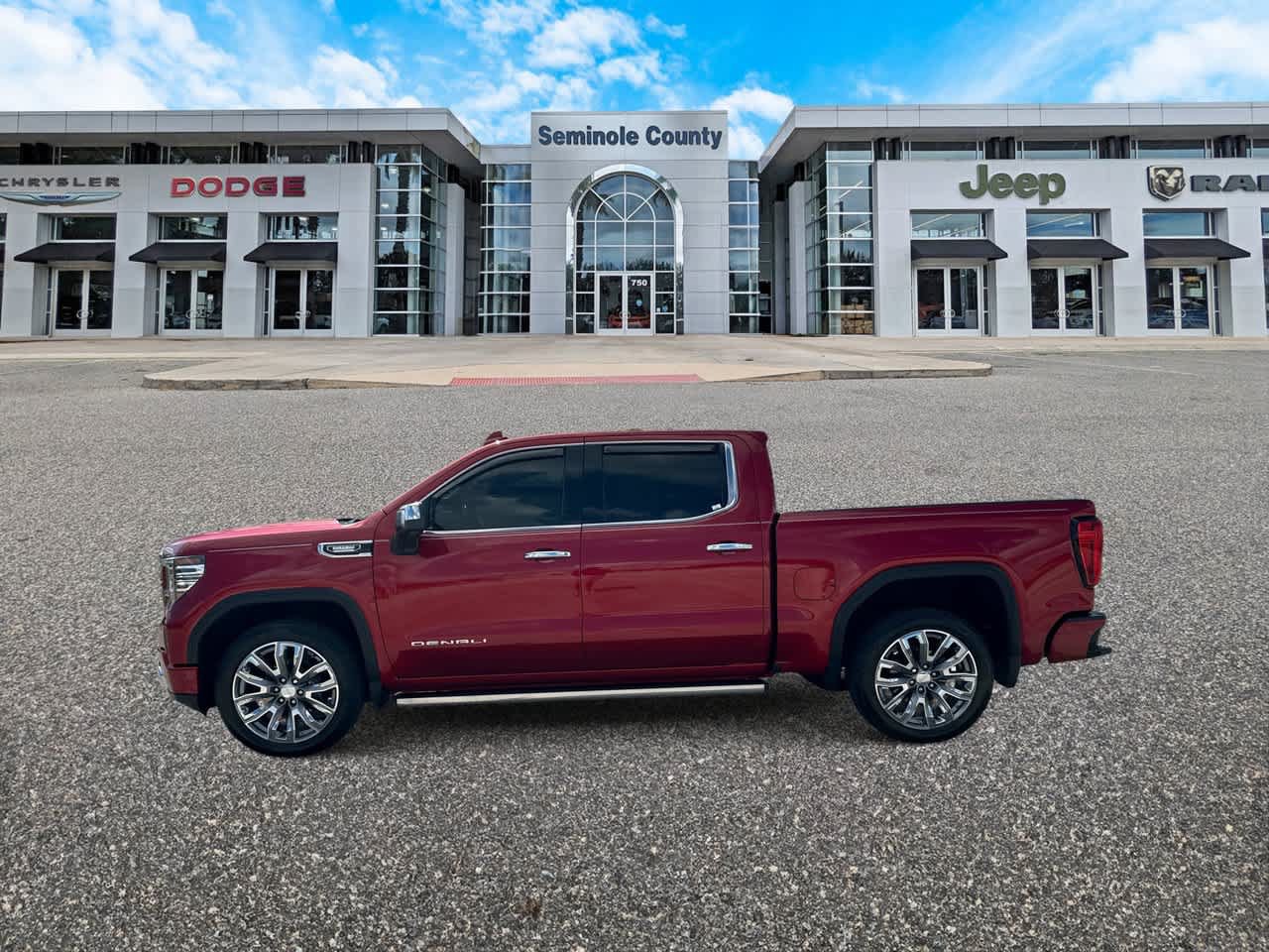 Used 2024 GMC Sierra 1500 Denali AWD/4WD image 5