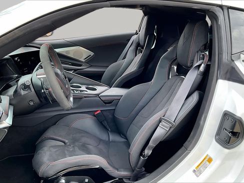 Used 2026 Chevrolet Corvette Z06 RWD image 8