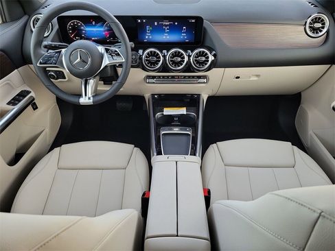 New 2026 Mercedes-Benz GLA 250 GLA 250 image 13