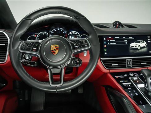 Used 2023 Porsche Cayenne Platinum Edition image 22