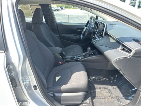 Used 2021 Toyota Corolla LE FWD image 33