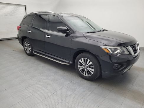 Used 2020 Nissan Pathfinder SV FWD image 11