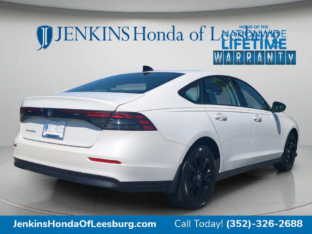 Used 2025 Honda Accord SE image 4