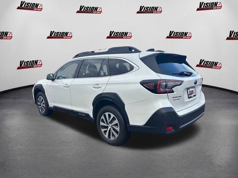 Used 2023 Subaru Outback Premium image 7